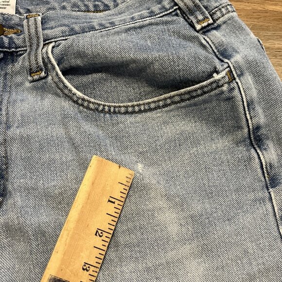 Carhartt Destroyed Denim Jean Shorts Size 32x10 Blue B354 LCW Dad Jorts Grunge - Picture 8 of 13